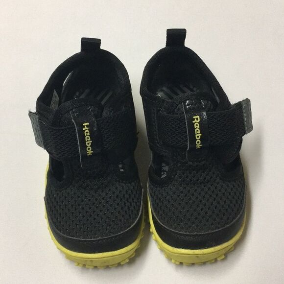 Reebok boys tennis shoes size 4.5 - Picture 1 of 8